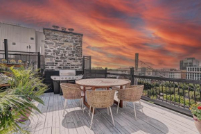 Amazing private rooftop and central location Quebec